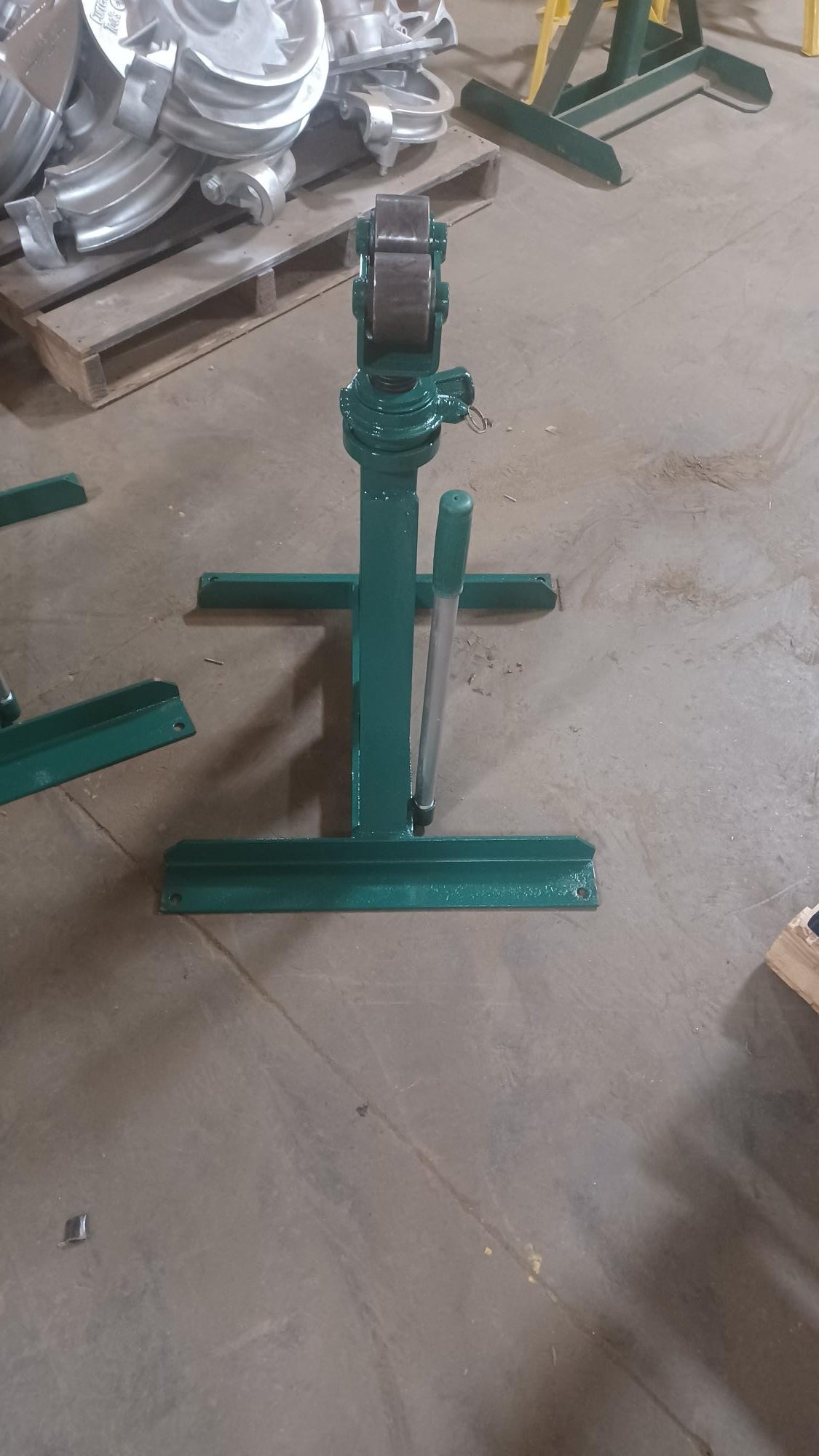 Greenlee 656 Ratchet-Type Reel Stand, Greenlee Heavy Duty Jack Stand ...
