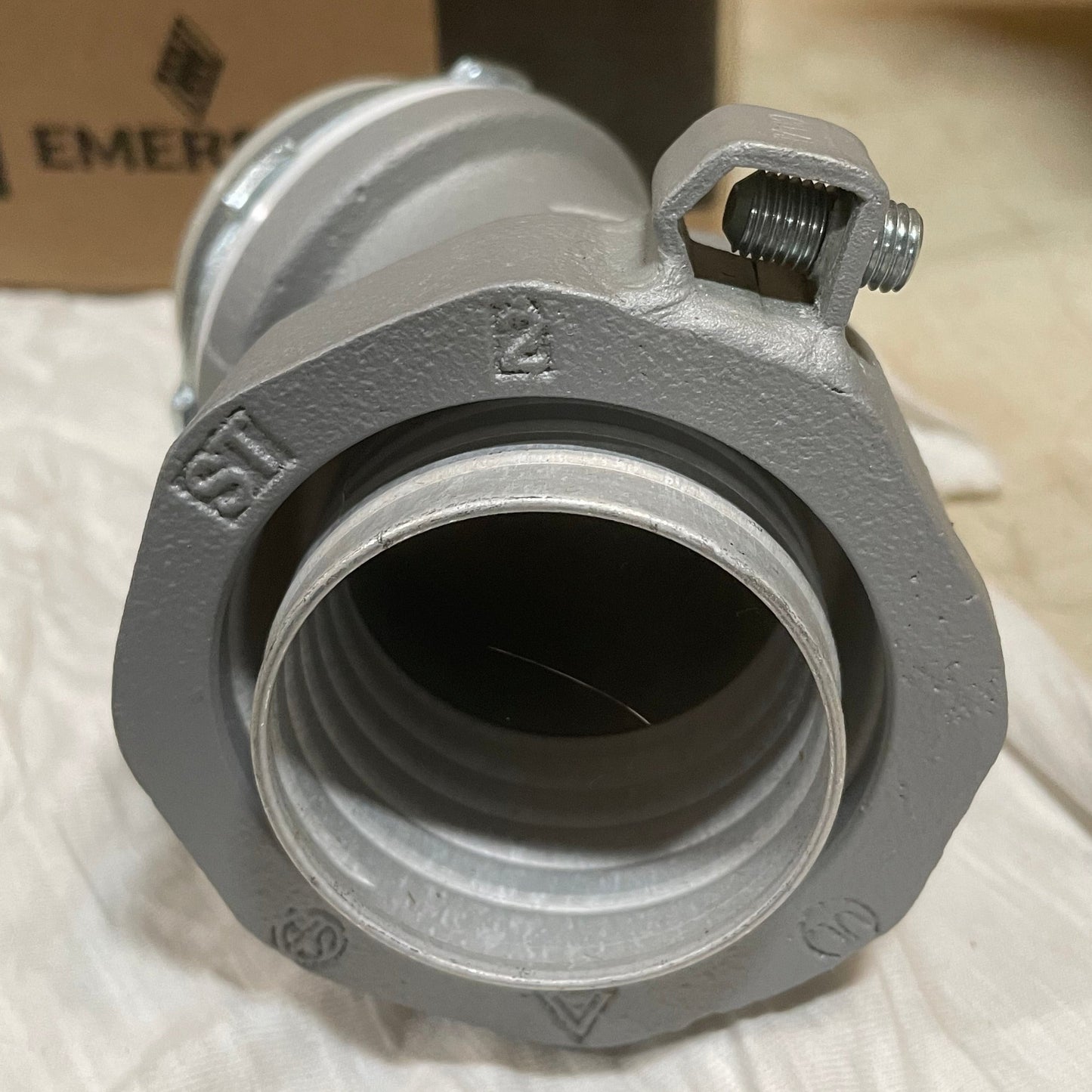 Appleton STB-45200L Connector with Lugs - New Surplus