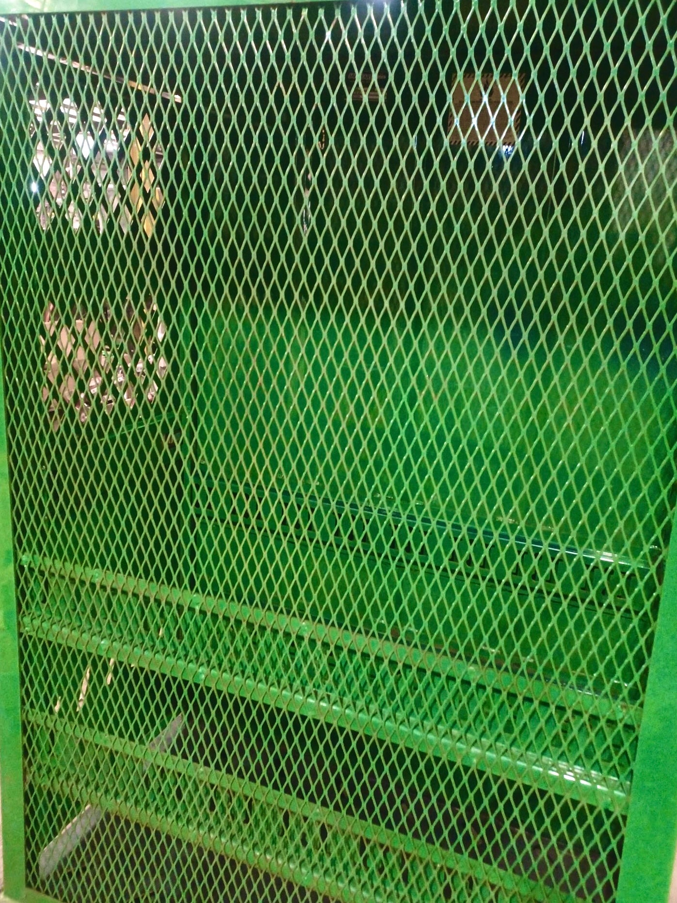 Saf-T-Cart STS-20-FW-2 Cylinder Cage Storage Cabinet  - Reconditioned