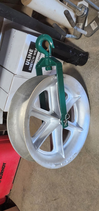 Greenlee 8024 Hook Type Cable Sheave 24in. with 8000lb Capacity