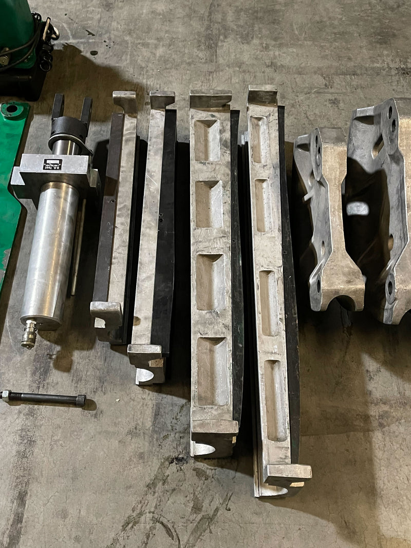 Greenlee 881CTE980MBT Hydraulic Bender for 2-1/2in. to 4in. Conduit - Reconditioned