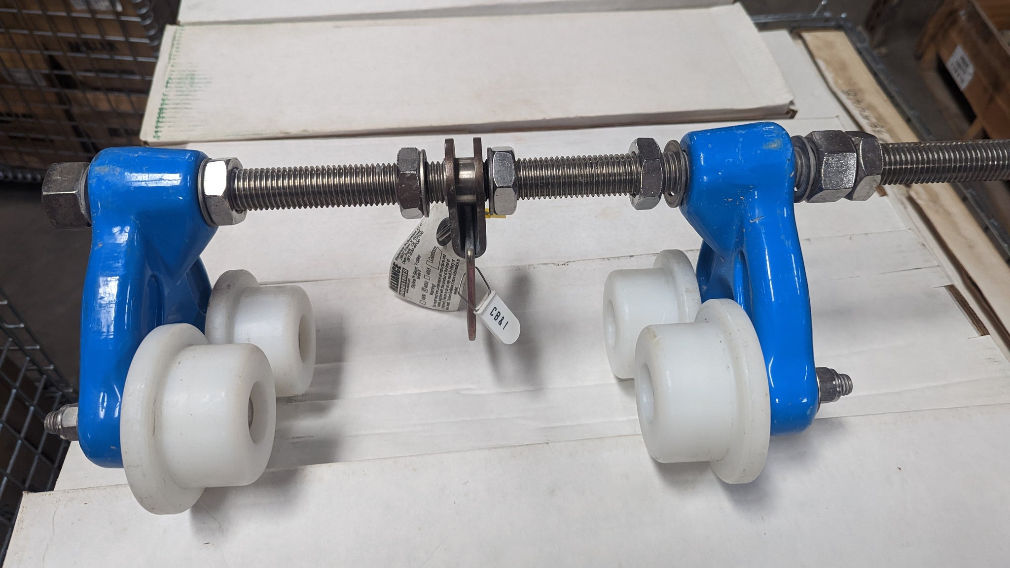 RELIANCE REL4850 FALL PROTECTION IBEAM TROLLEY. 4"16.5" BEAM FLANGES