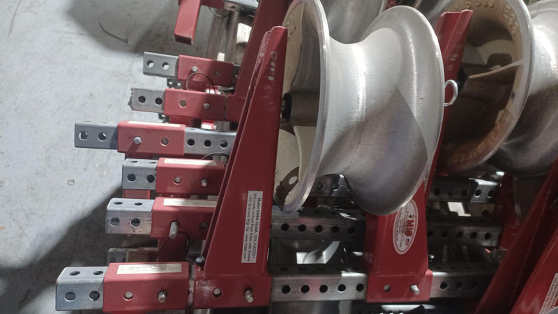 Southwire HIS HB4A 10x5A w/48in. Crossbar and Clamps - New Surplus