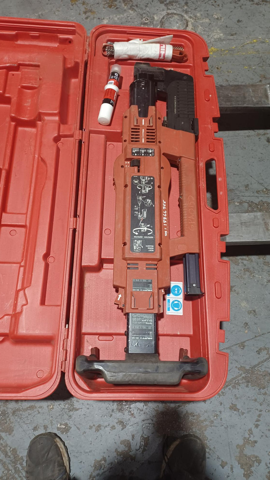 Hilti DX-860-ENP-L Fully Automatic Powder-Actuated Decking Tool - Used