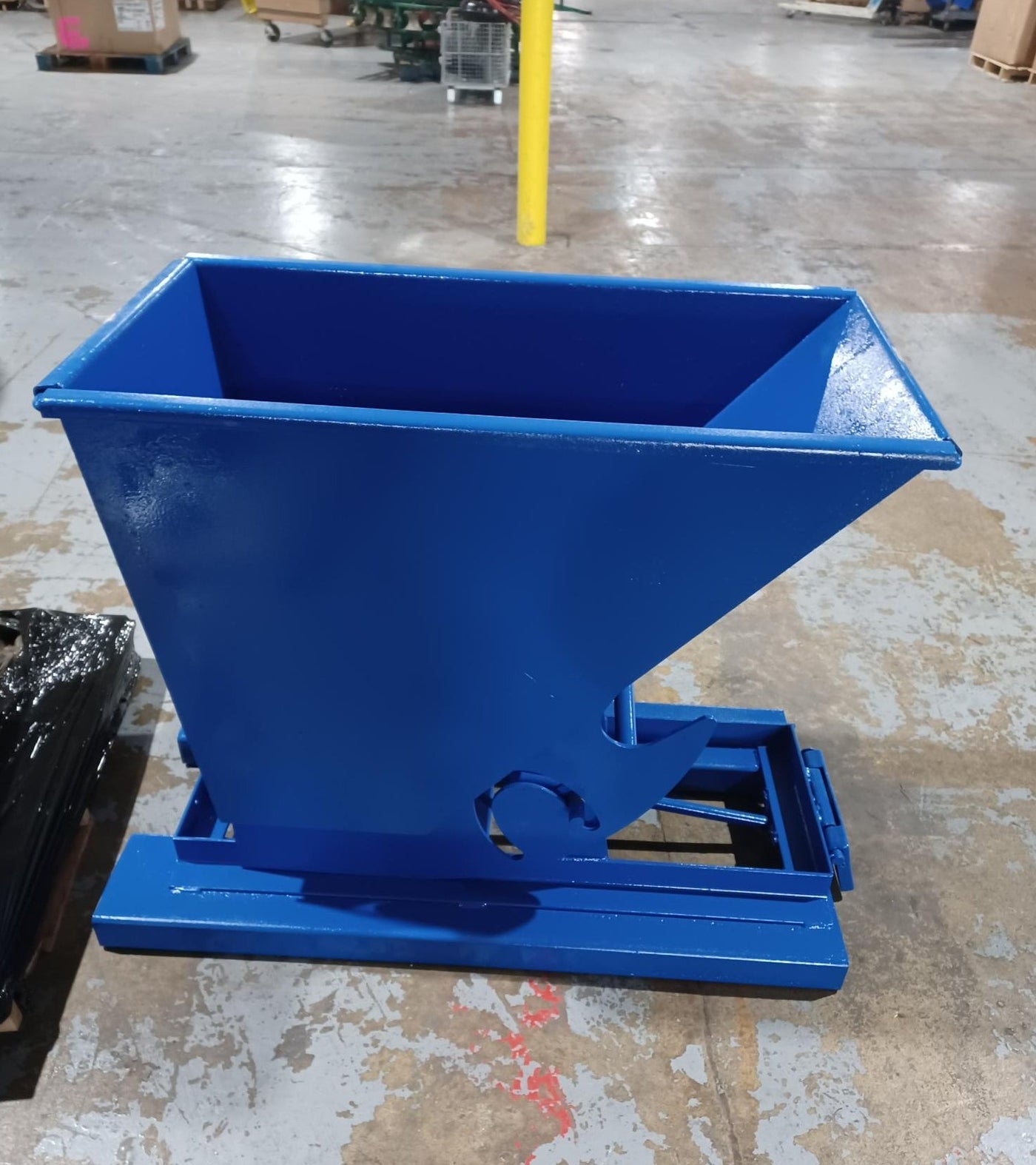 Vestil D-33-MD 1/3 Cubic Yard Medium Duty Forklift Hopper -  Reconditioned
